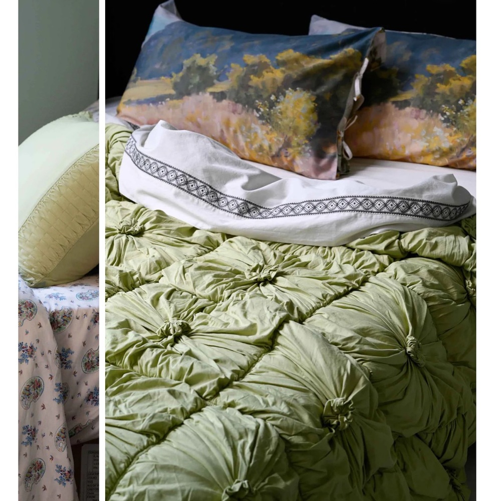 Lazybones Australia green rosette comforter